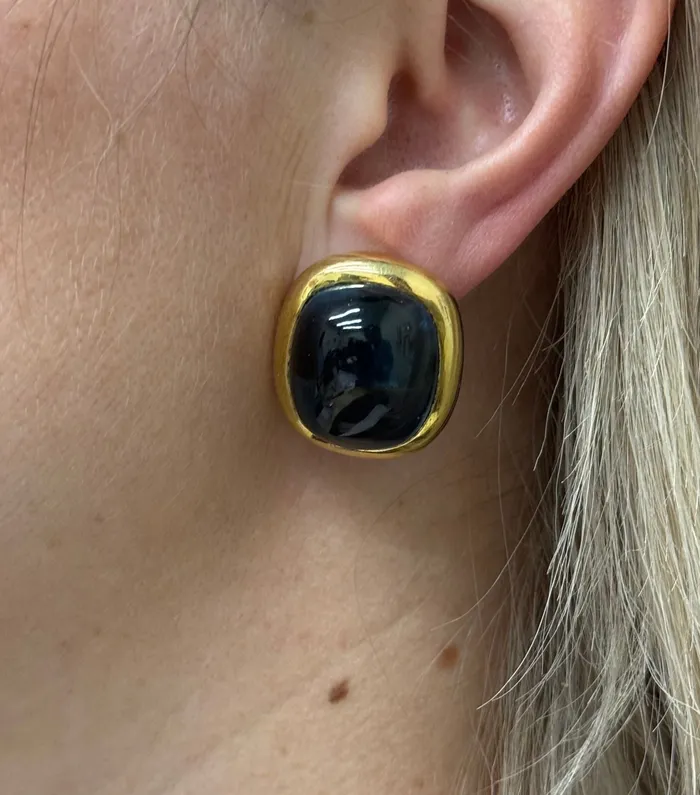 Earrings Laura Munder 94ctw London Blue Topaz Gold Cabochon Earrings Laura Munder